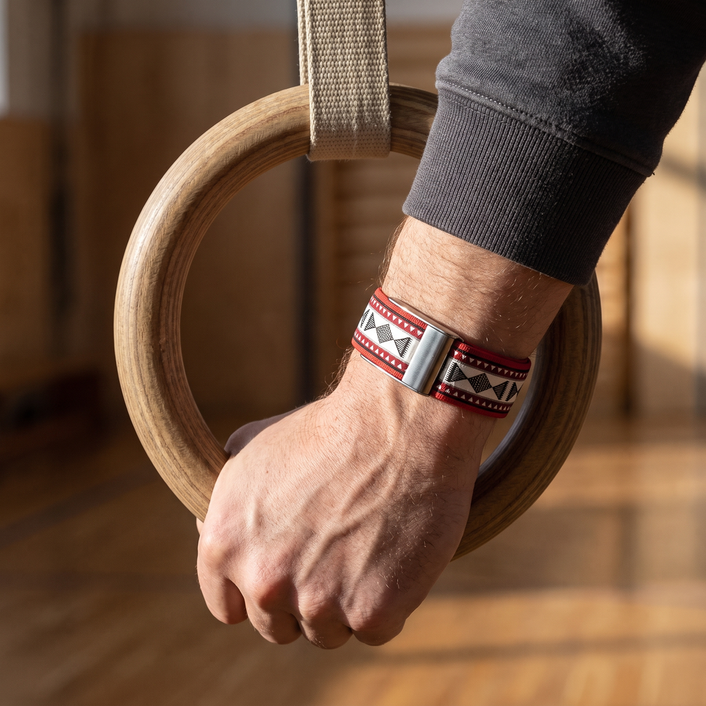 straprr-scene::aztec-sketch 03-sport — Aztec Sketch porte